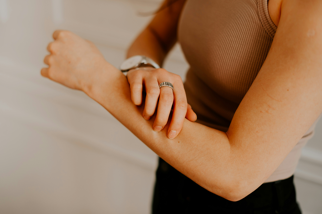 kateryna-hliznitsova-HdTuvYJgtrs-unsplash 1